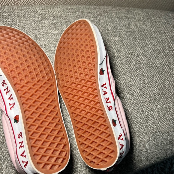 Pink vans slide on..  worn once .. size 7.5 - Picture 3 of 4